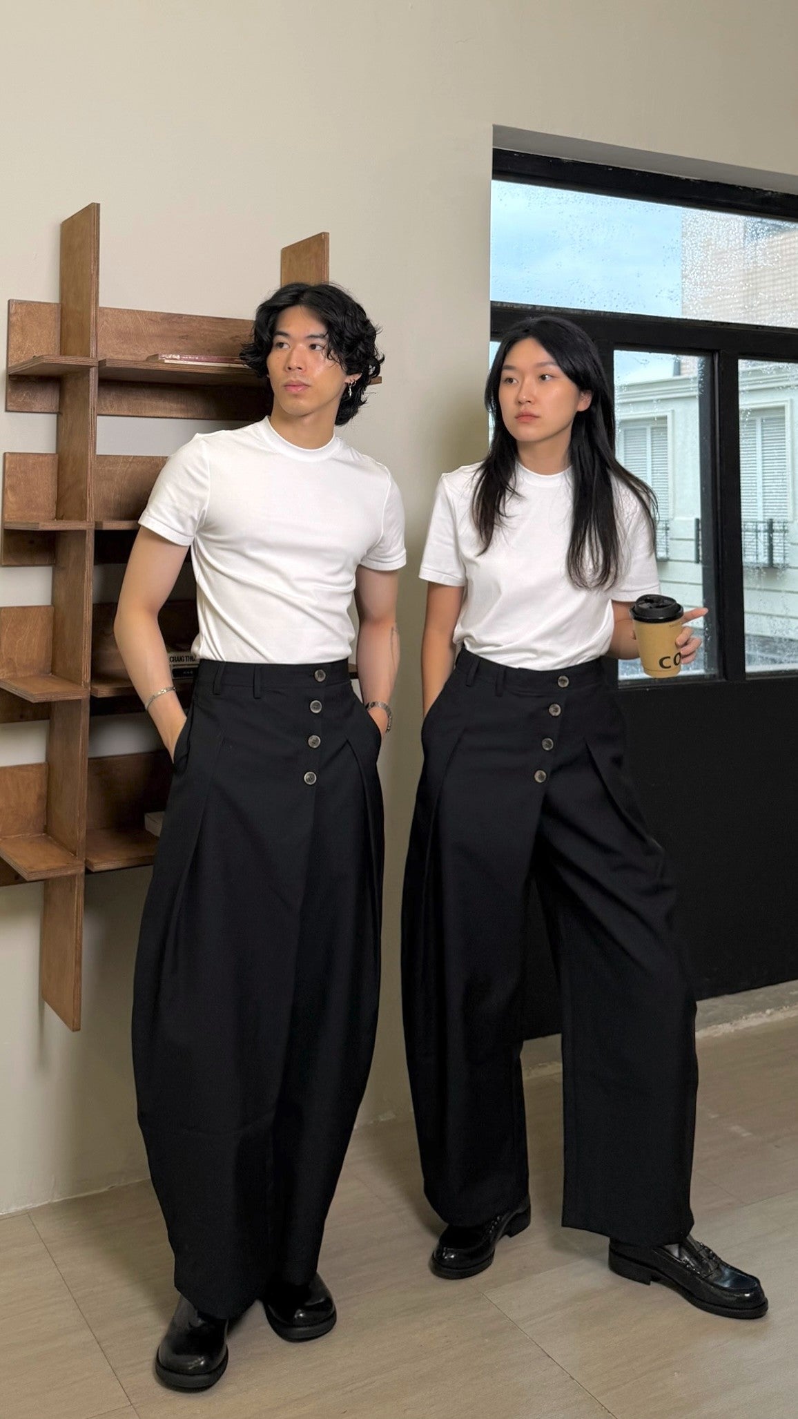 Pantalon Ample à Pinces à Fermeture croisée